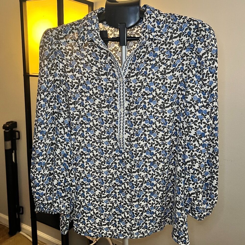 Max Studio Blouse - Size Medium